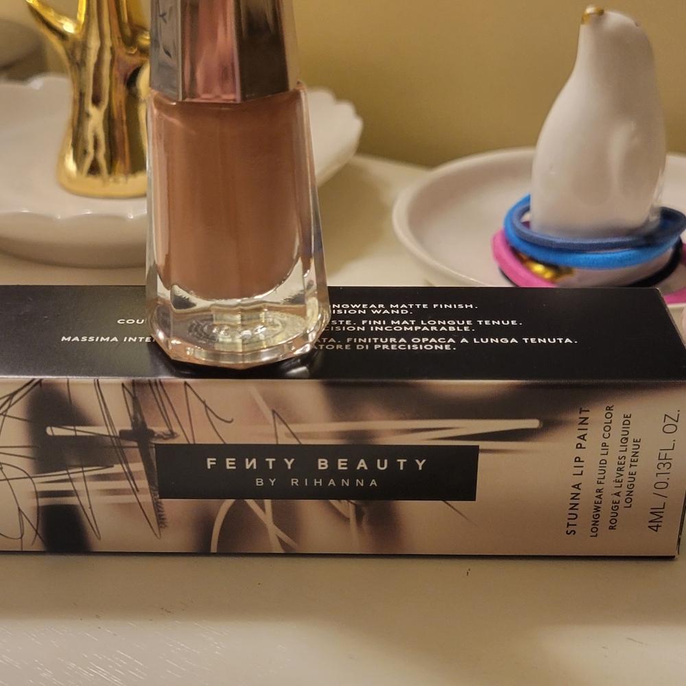 Fenty Stunna lip paint